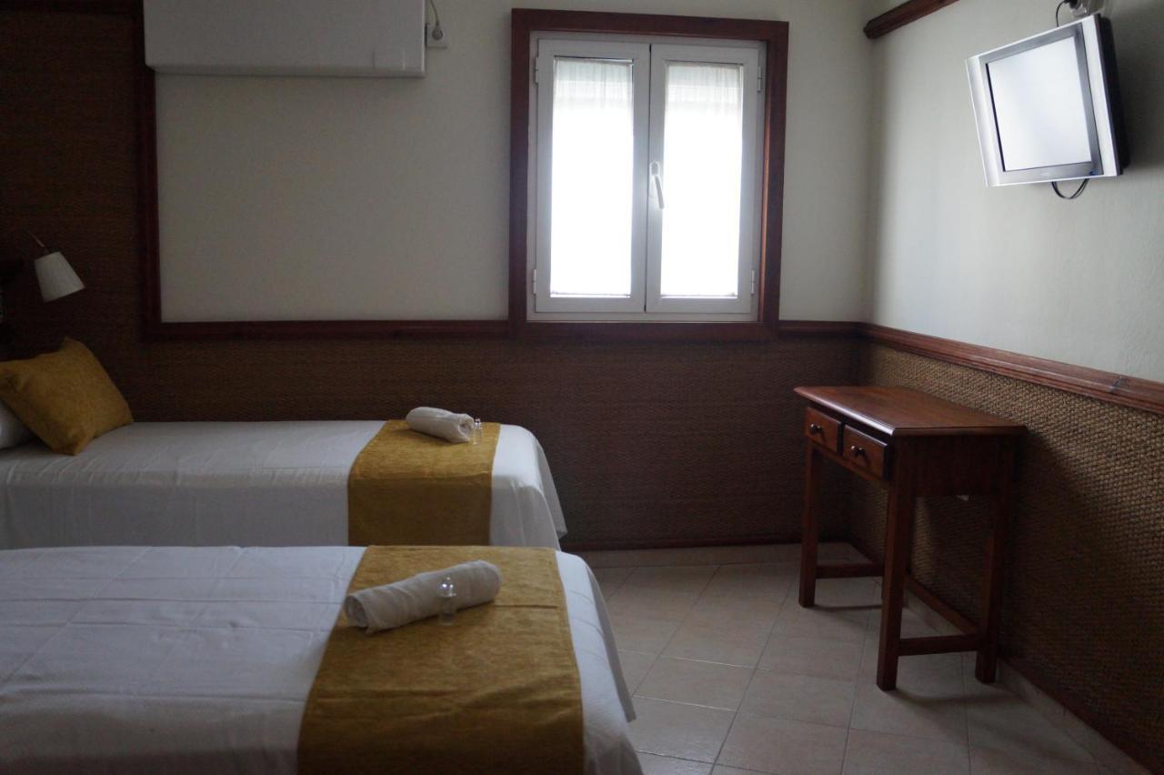 Hostal La Conilena Коніль-де-ла-Фронтера Екстер'єр фото
