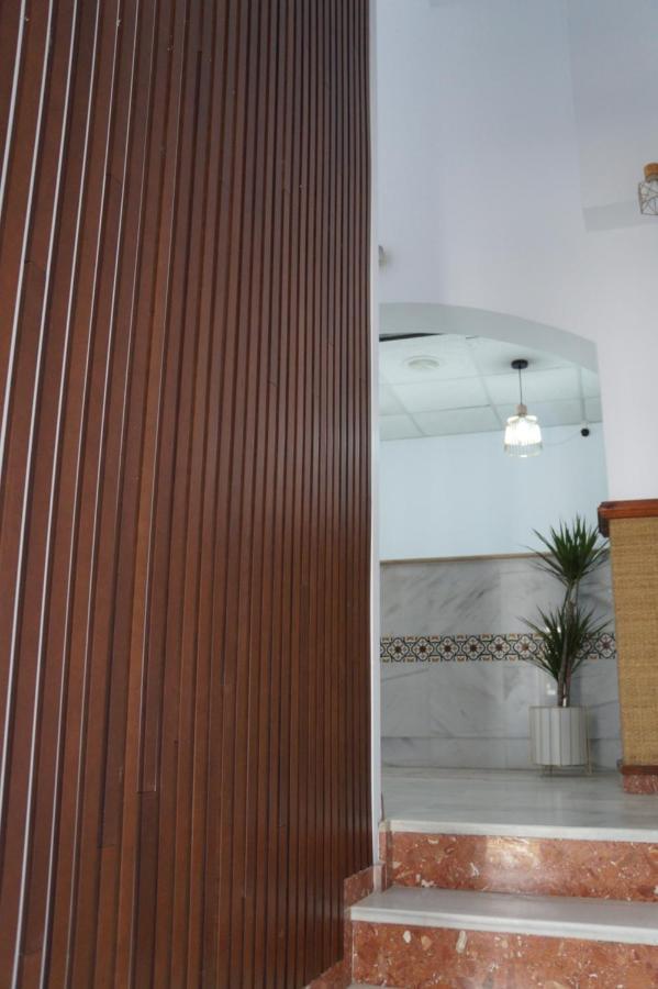 Hostal La Conilena Коніль-де-ла-Фронтера Екстер'єр фото