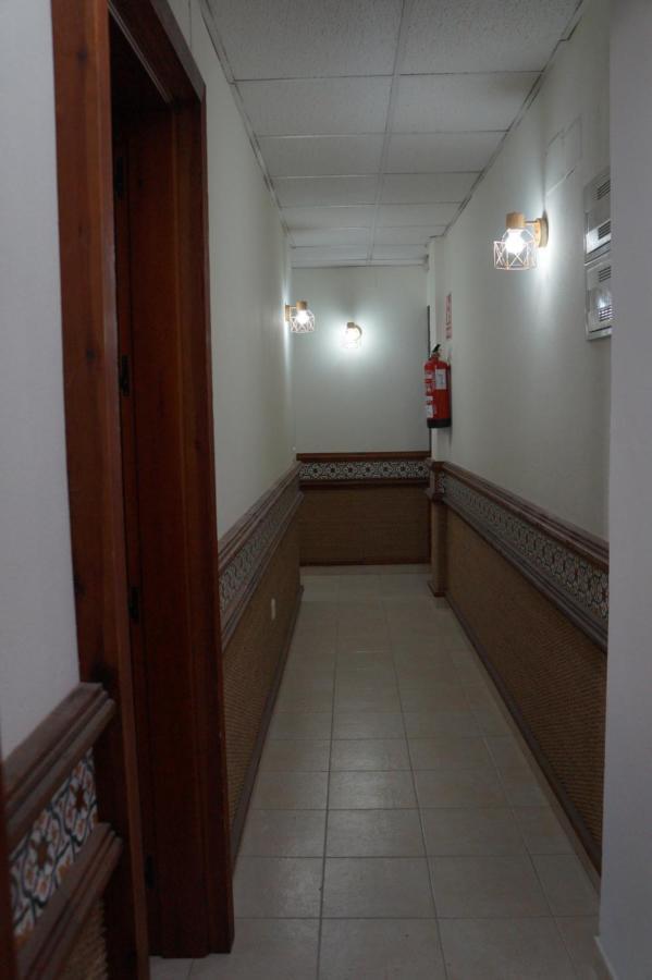 Hostal La Conilena Коніль-де-ла-Фронтера Екстер'єр фото